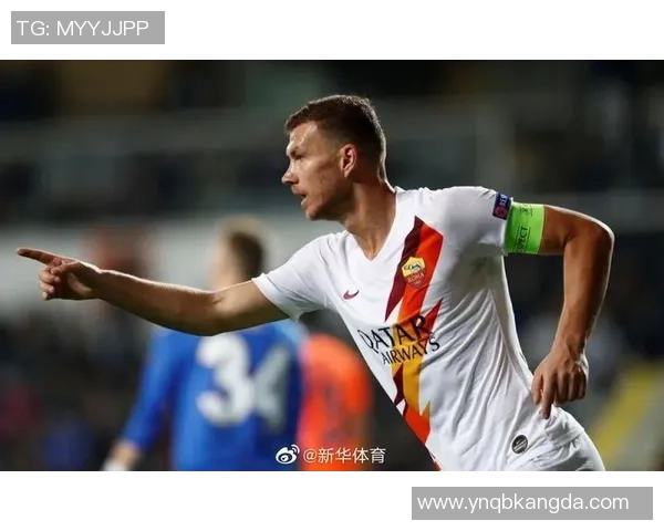 足球明星品尝中国泡面引发热议网友纷纷点赞其独特美食选择 足球明星品尝中国泡面引发热议网友纷纷点赞其独特美食选择