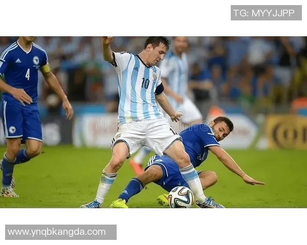 高清足球明星照片集锦展现球场魅力与风采尽在其中 高清足球明星照片集锦展现球场魅力与风采尽在其中